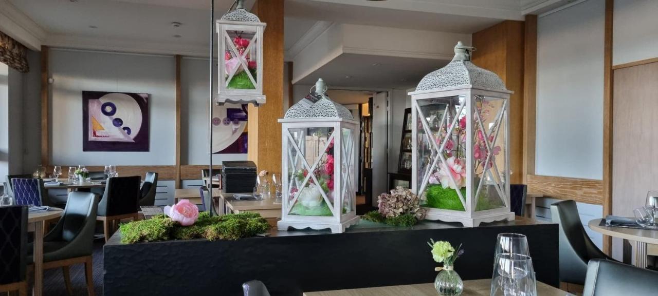 Logis Hotel Schaeffer- Restaurant Le Saint Georges Serrieres  Bagian luar foto