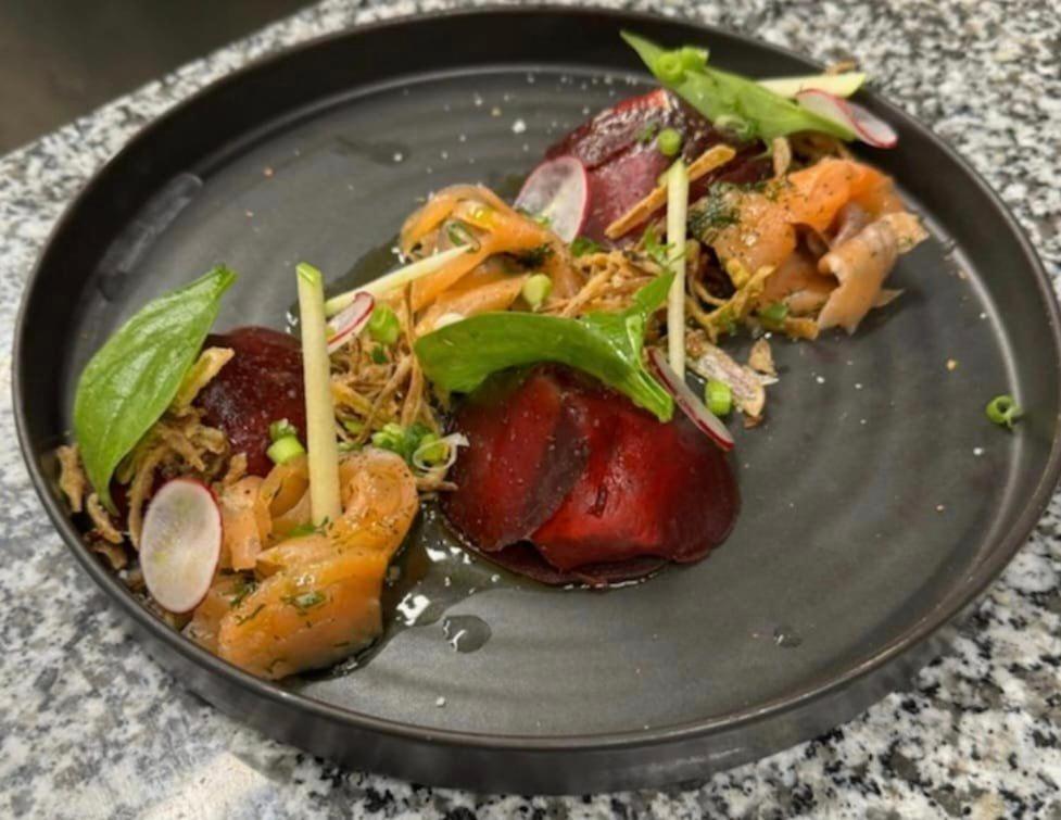 Logis Hotel Schaeffer- Restaurant Le Saint Georges Serrieres  Bagian luar foto