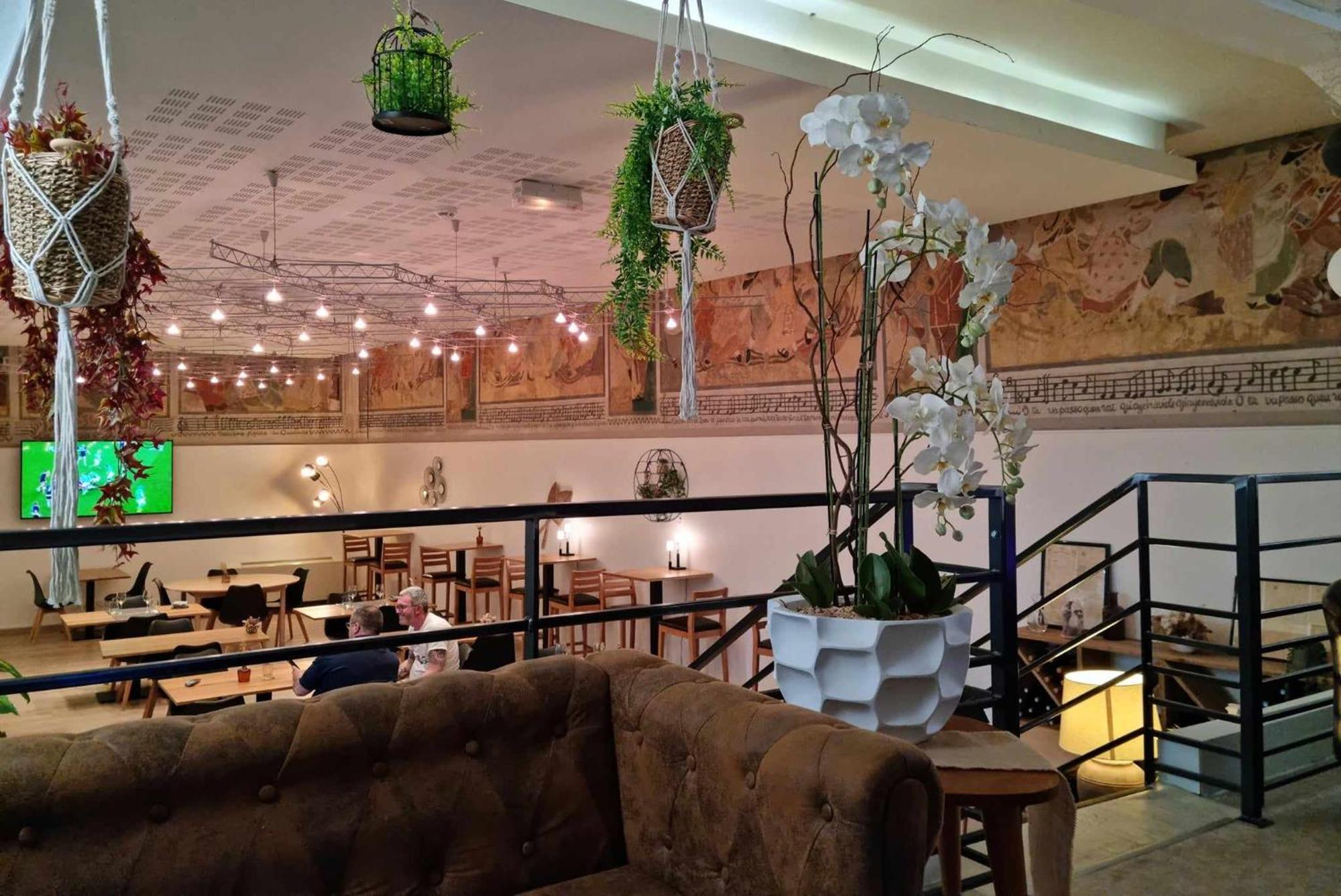 Logis Hotel Schaeffer- Restaurant Le Saint Georges Serrieres  Bagian luar foto