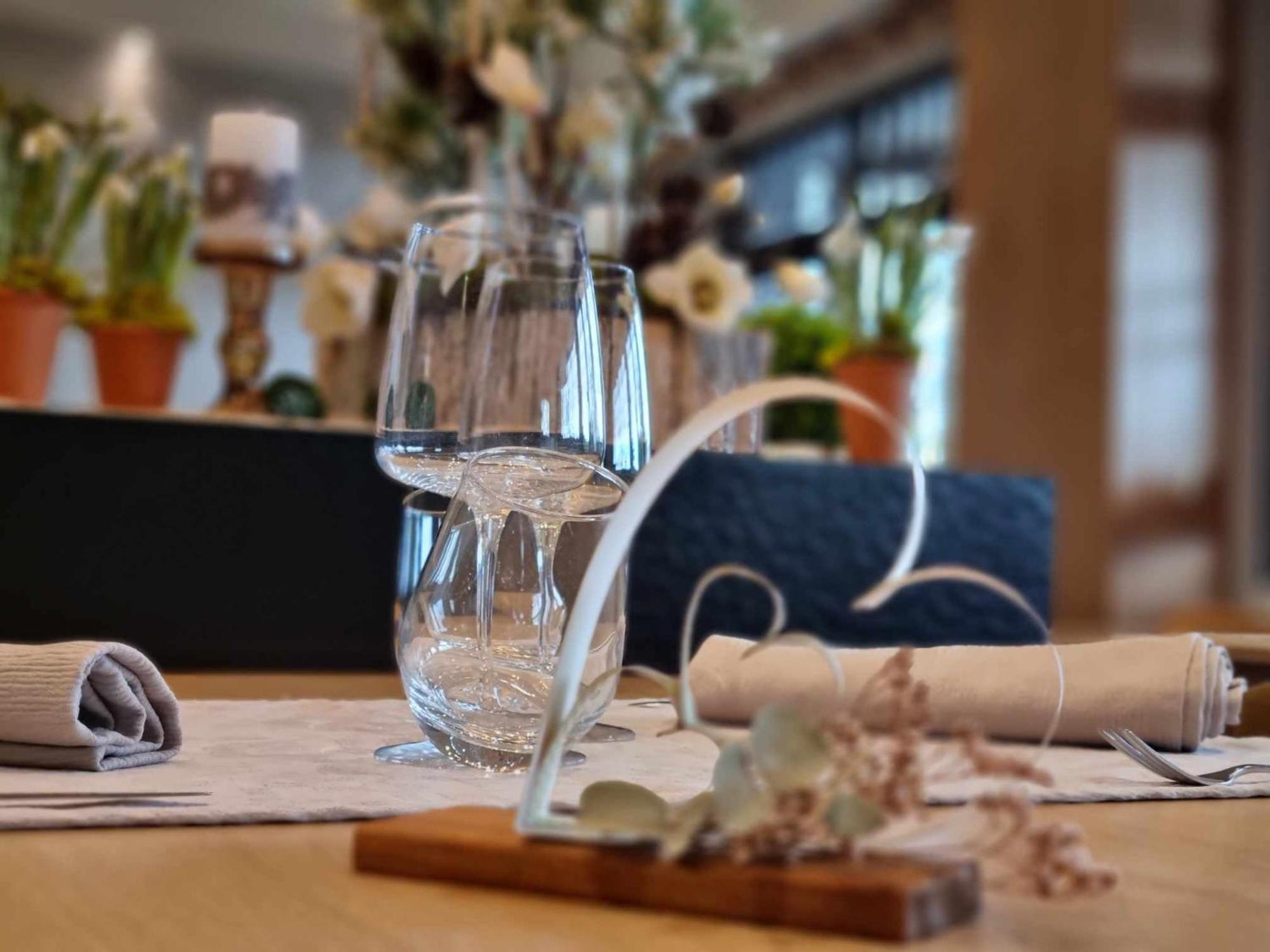 Logis Hotel Schaeffer- Restaurant Le Saint Georges Serrieres  Bagian luar foto