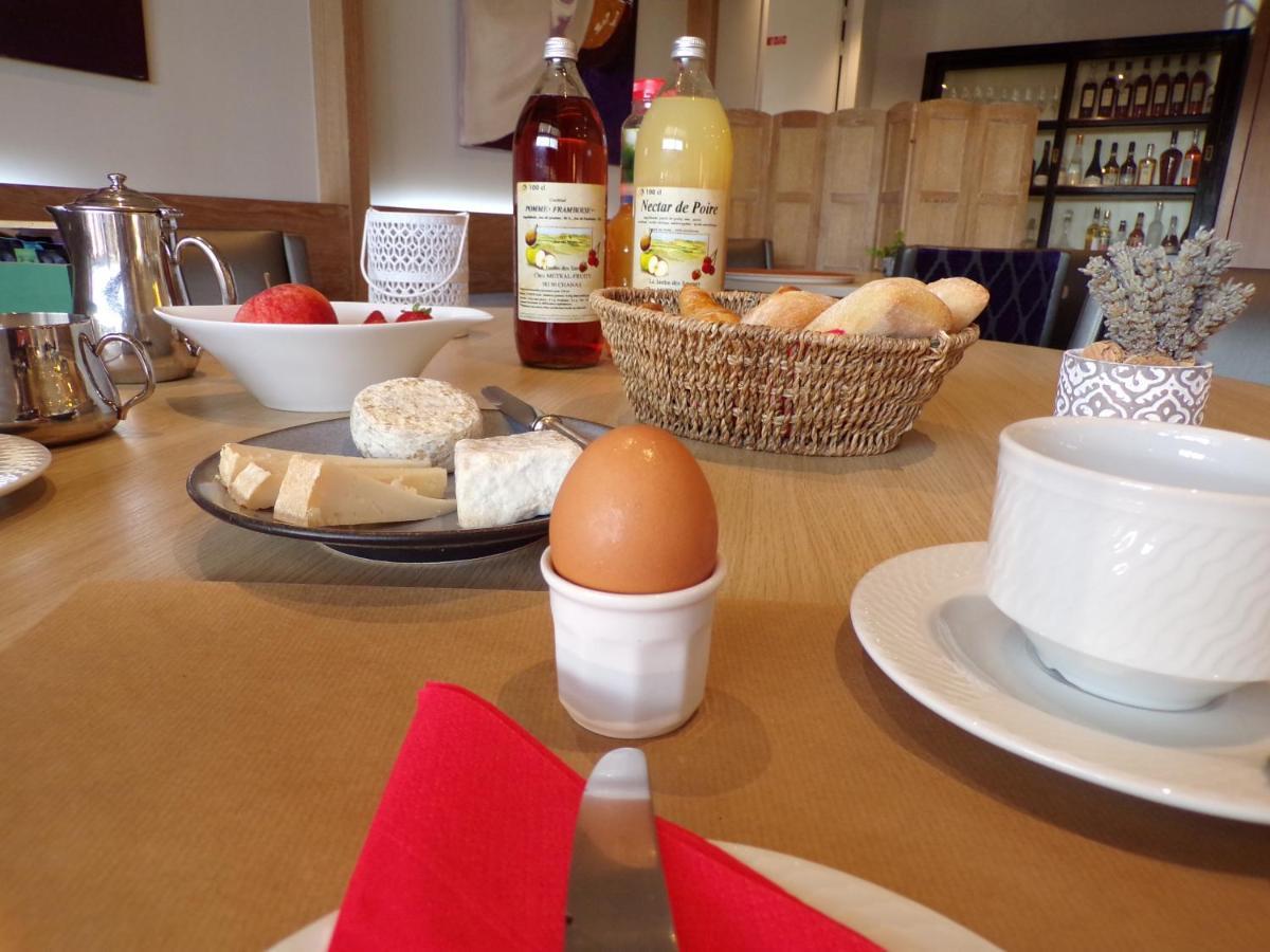 Logis Hotel Schaeffer- Restaurant Le Saint Georges Serrieres  Bagian luar foto